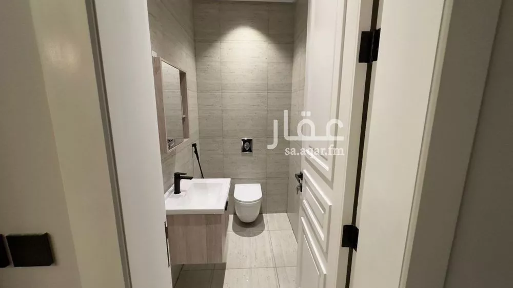 3 bedroom apartment in Al Malqa 14