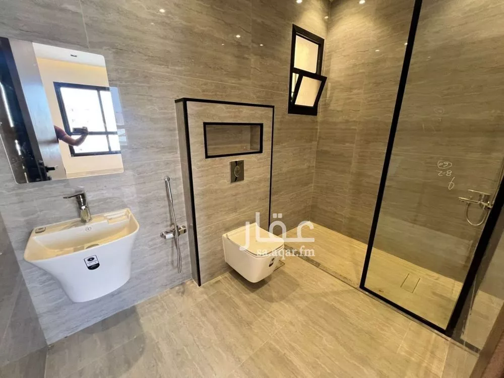 3 bedroom apartment in Al Yarmouk 11