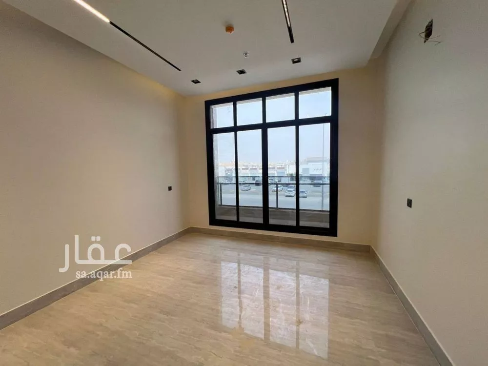 3 bedroom apartment in Al Yarmouk 13