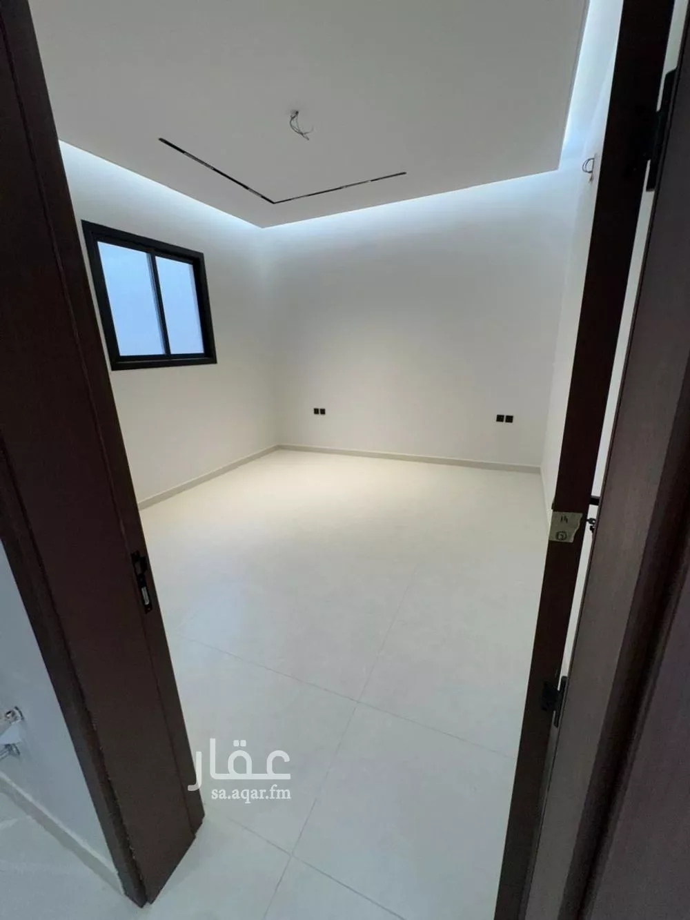 فيلا 5 غرف في الرمال 10