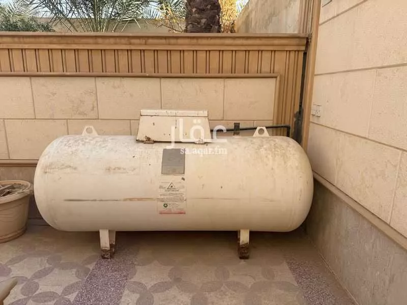 فيلا 5 غرف في النزهة 5
