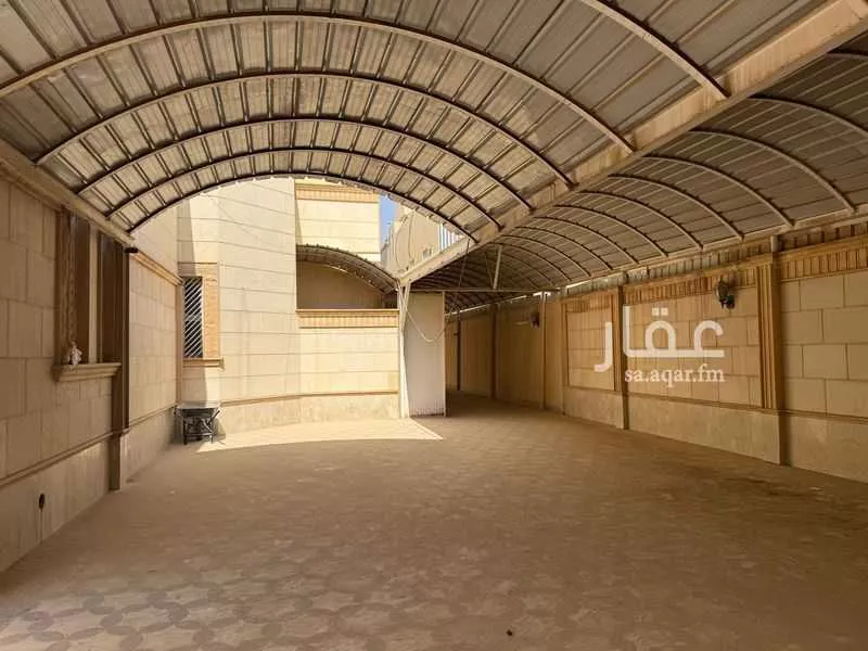 فيلا 5 غرف في النزهة 8