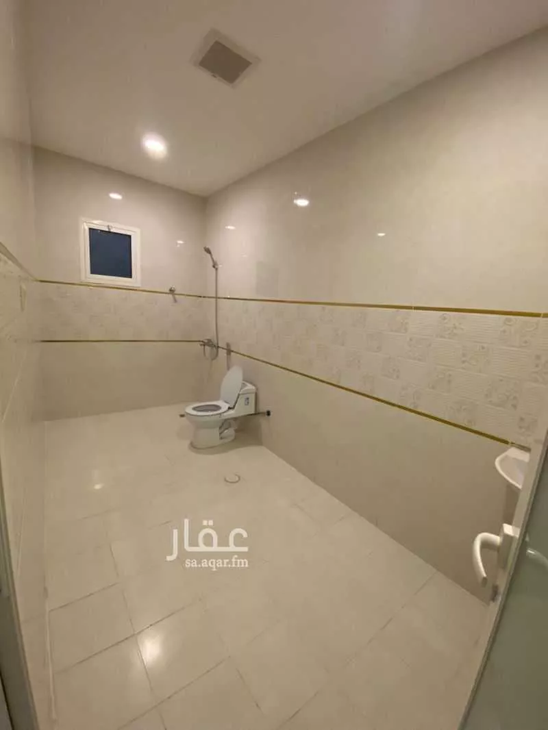شقة 4 غرف في طيبة 8