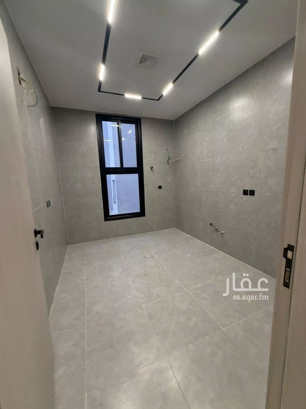4 bedroom villa in Al Maizilah 12