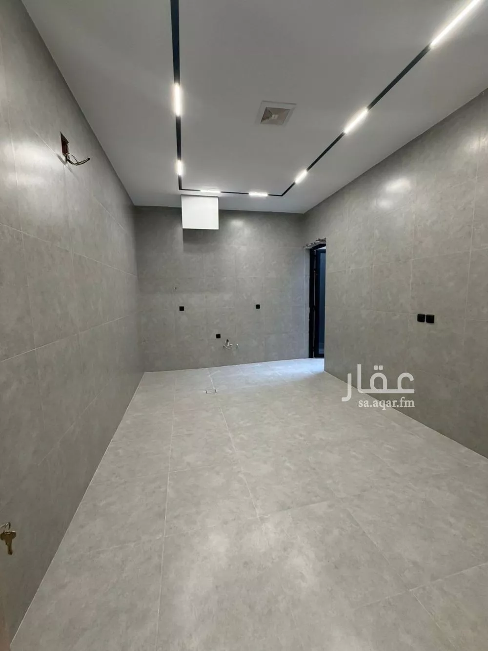 4 bedroom villa in Al Maizilah 18