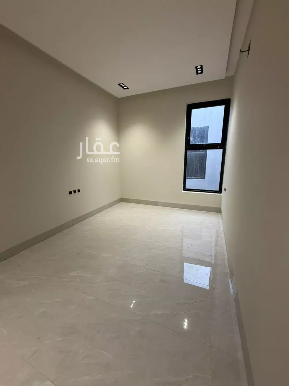 4 bedroom villa in Al Maizilah 4
