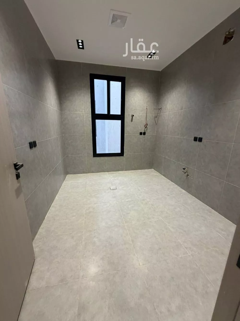 4 bedroom villa in Al Maizilah 8