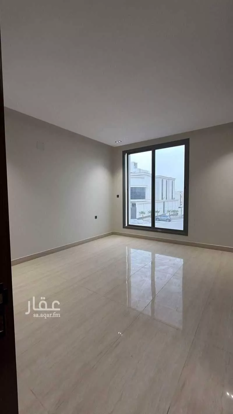 فيلا 6 غرف في الشرق 4