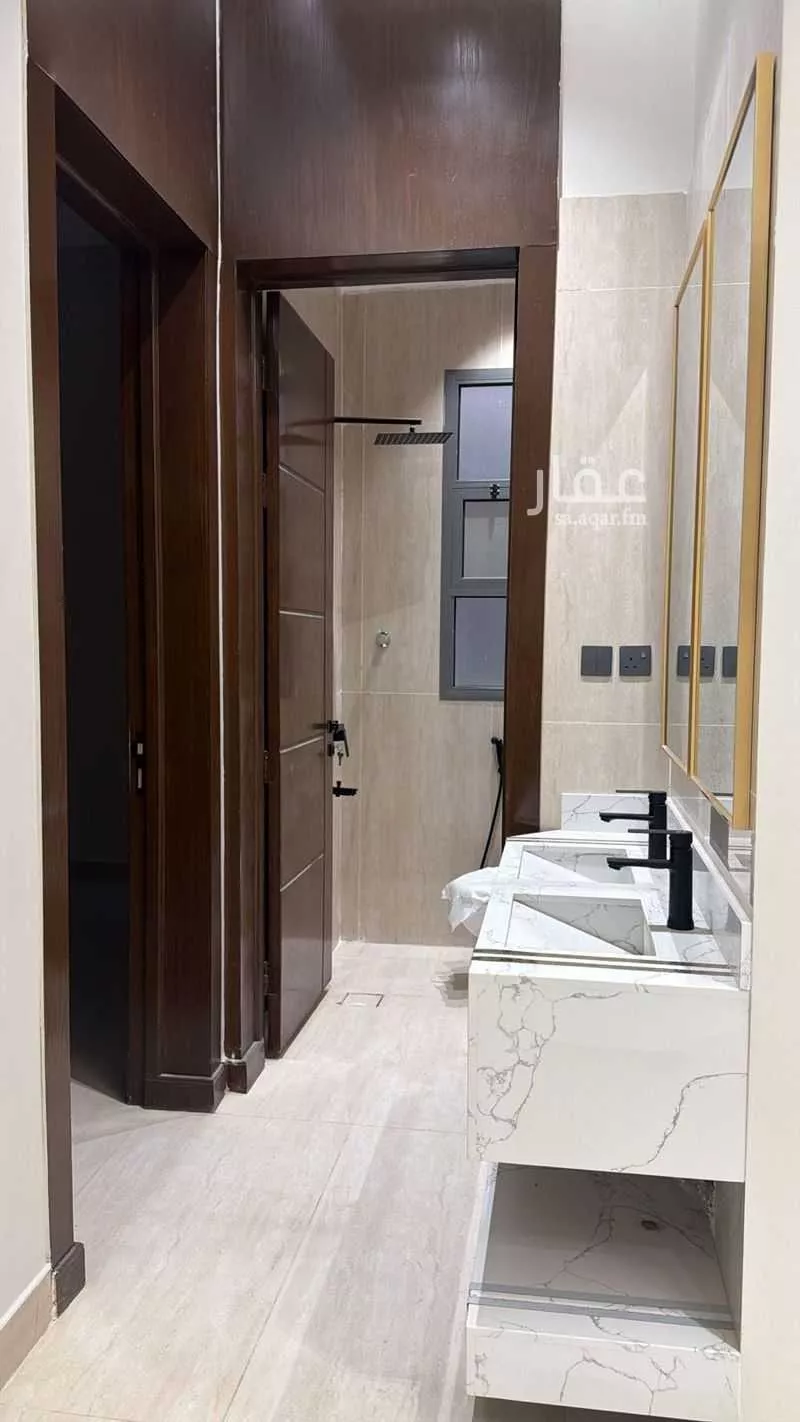 فيلا 6 غرف في الشرق 9