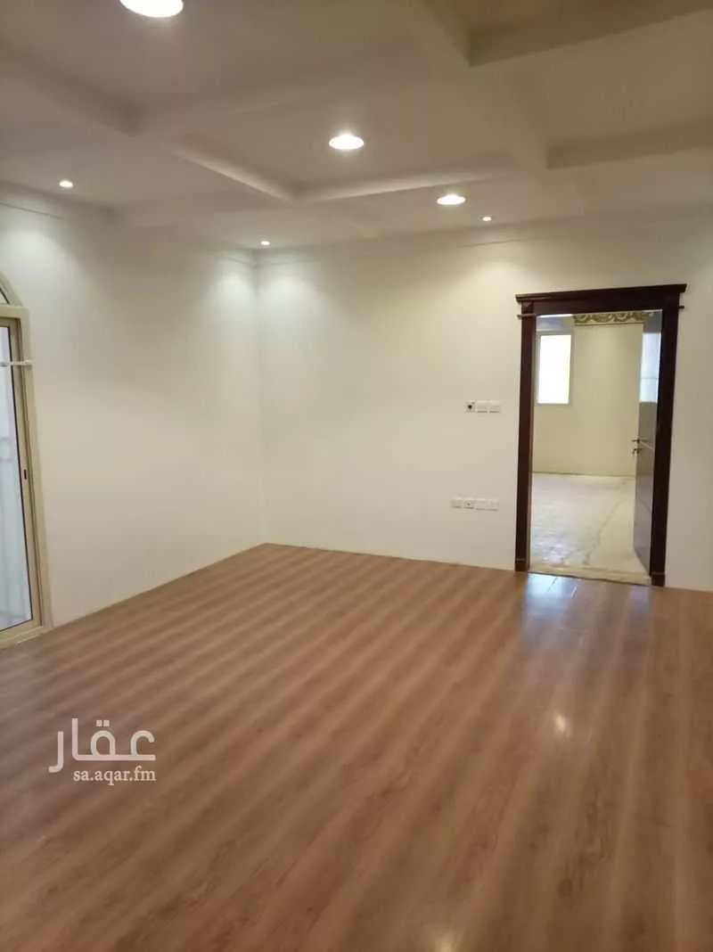 فيلا 6 غرف في النفل 12