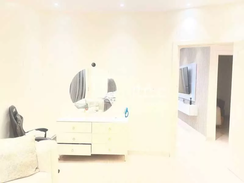 فيلا 5 غرف في الحزم 8