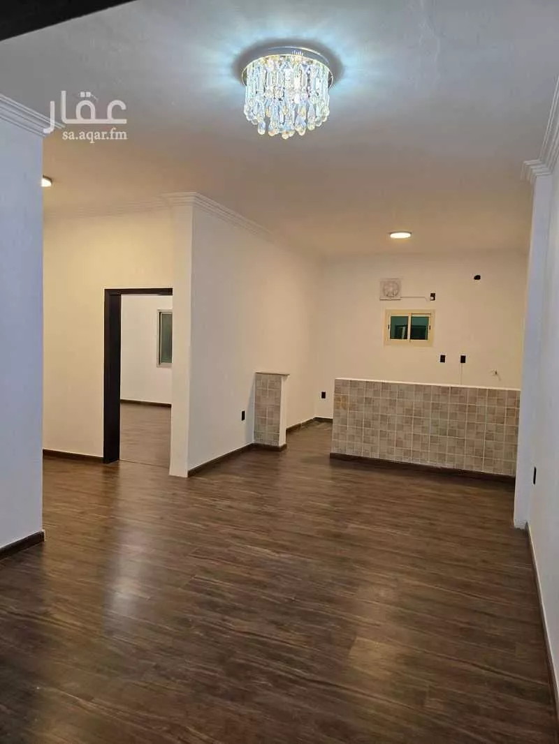 عمارة 593 م² في عبدالله فؤاد 12