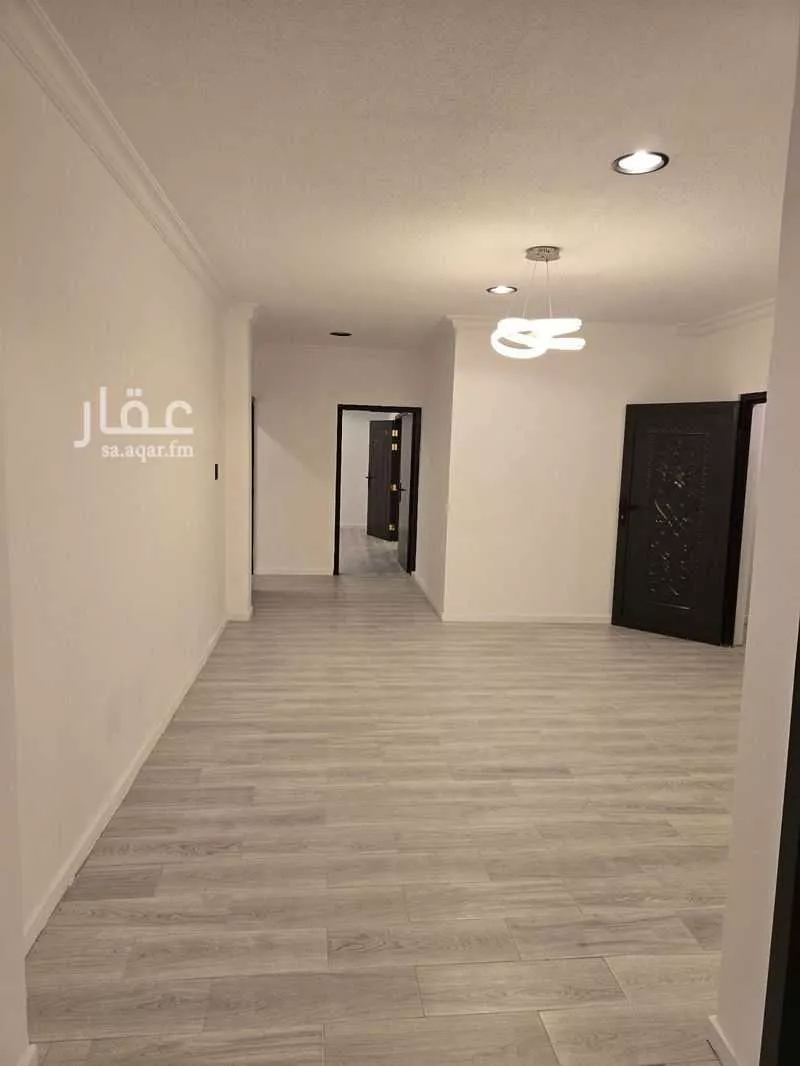 عمارة 593 م² في عبدالله فؤاد 15