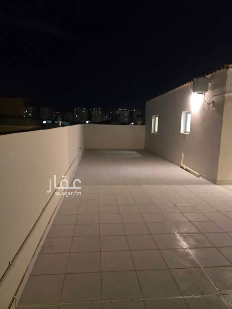 عمارة 593 م² في عبدالله فؤاد 18