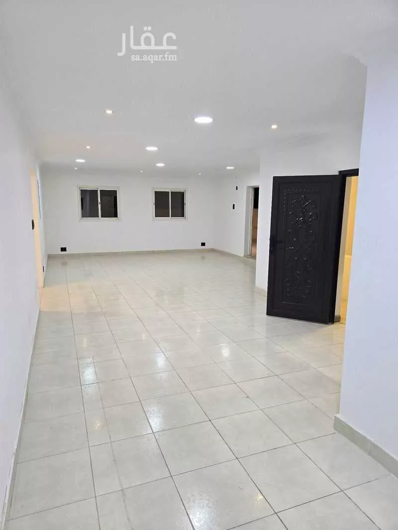 عمارة 593 م² في عبدالله فؤاد 30