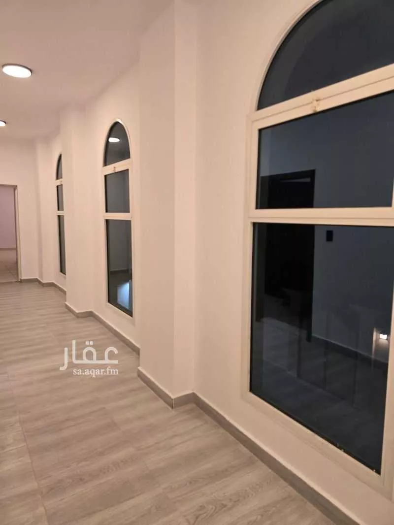 عمارة 593 م² في عبدالله فؤاد 10