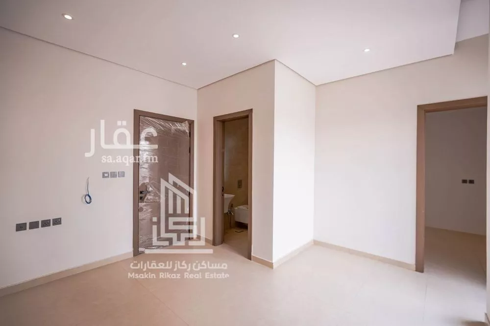 دور 3 غرف في السعادة 5
