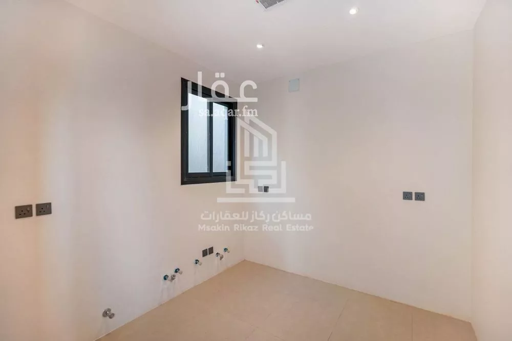 دور 3 غرف في السعادة 6