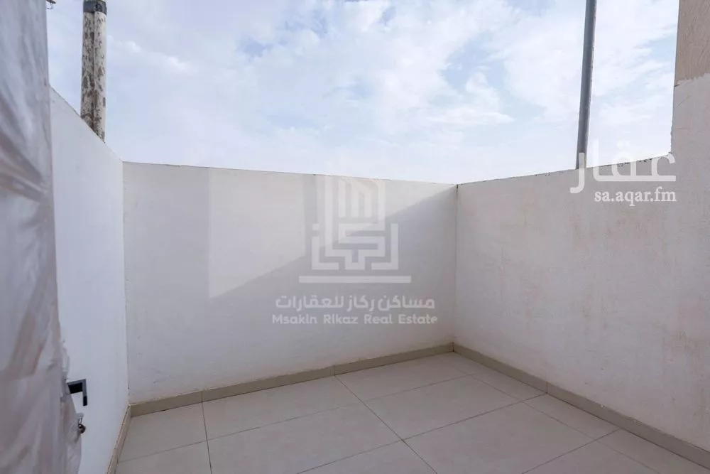 دور 3 غرف في السعادة 7