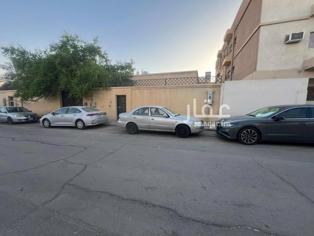 فيلا 6 غرف في المربع 2