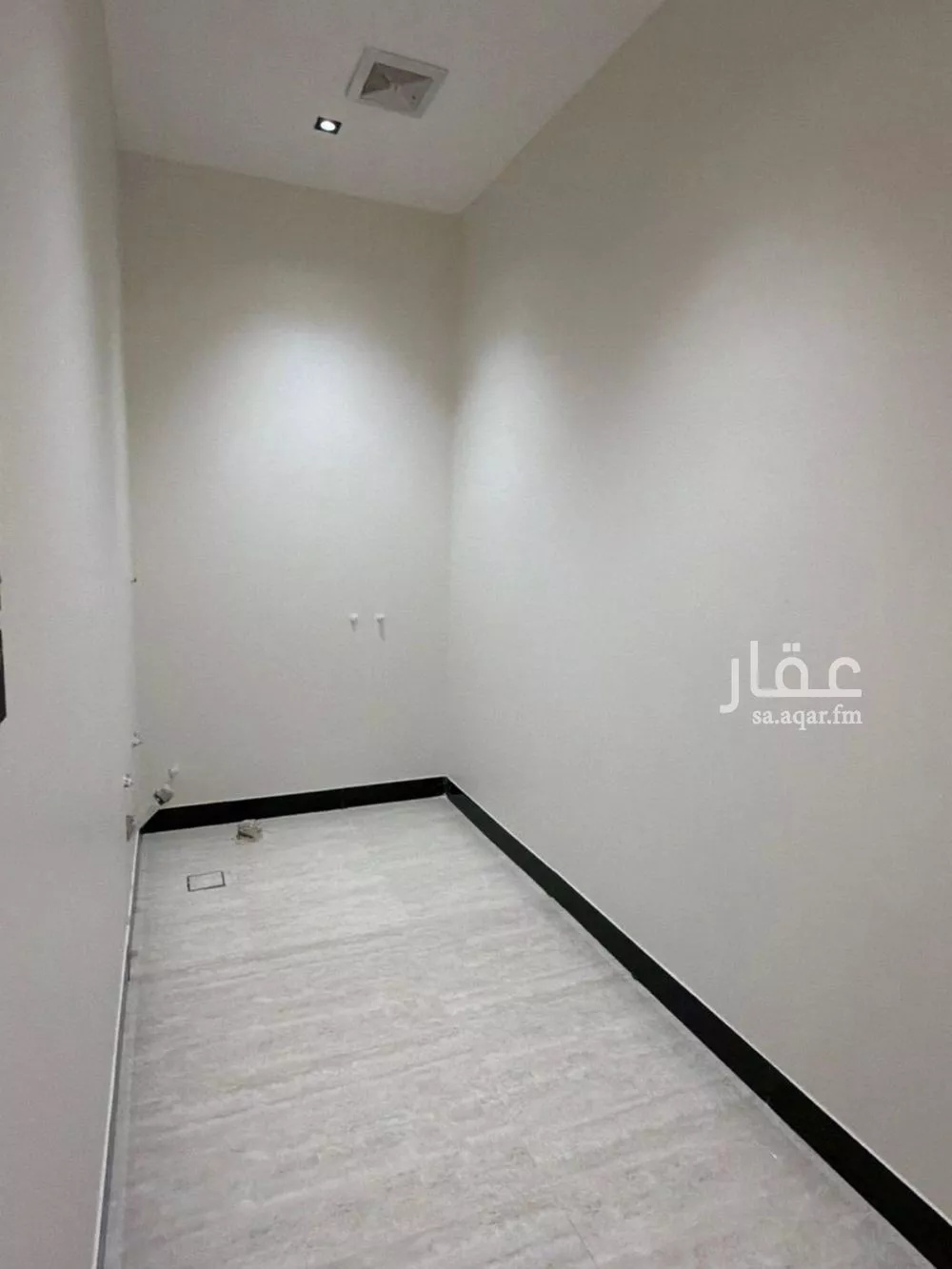 فيلا 4 غرف في الرمال 5