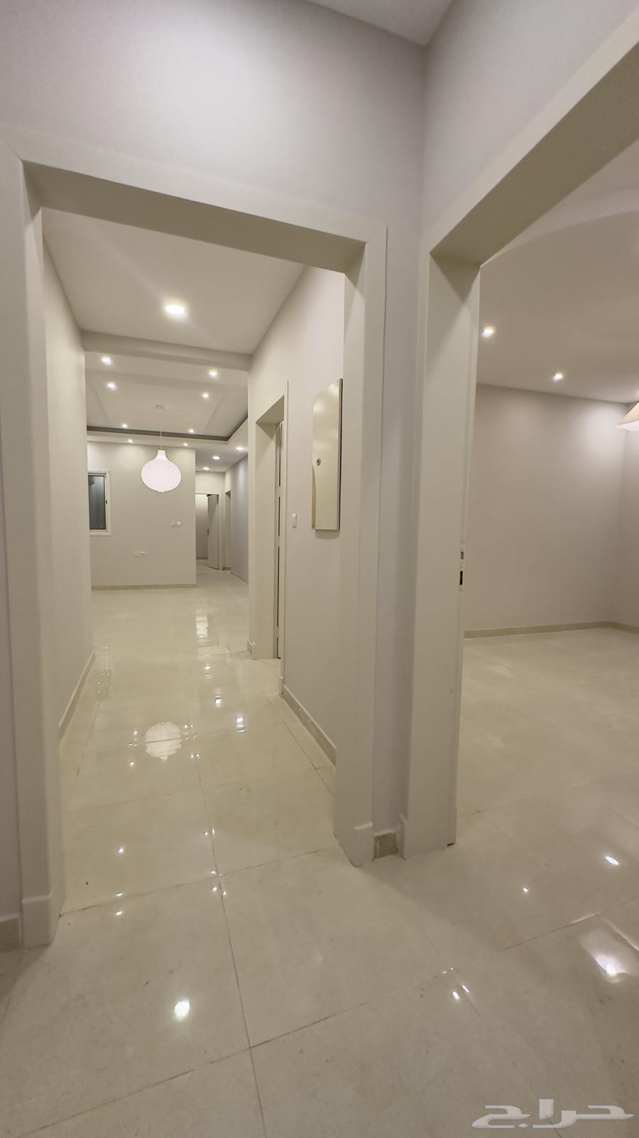 5 bedroom apartment in Dahiat King Fahd 8
