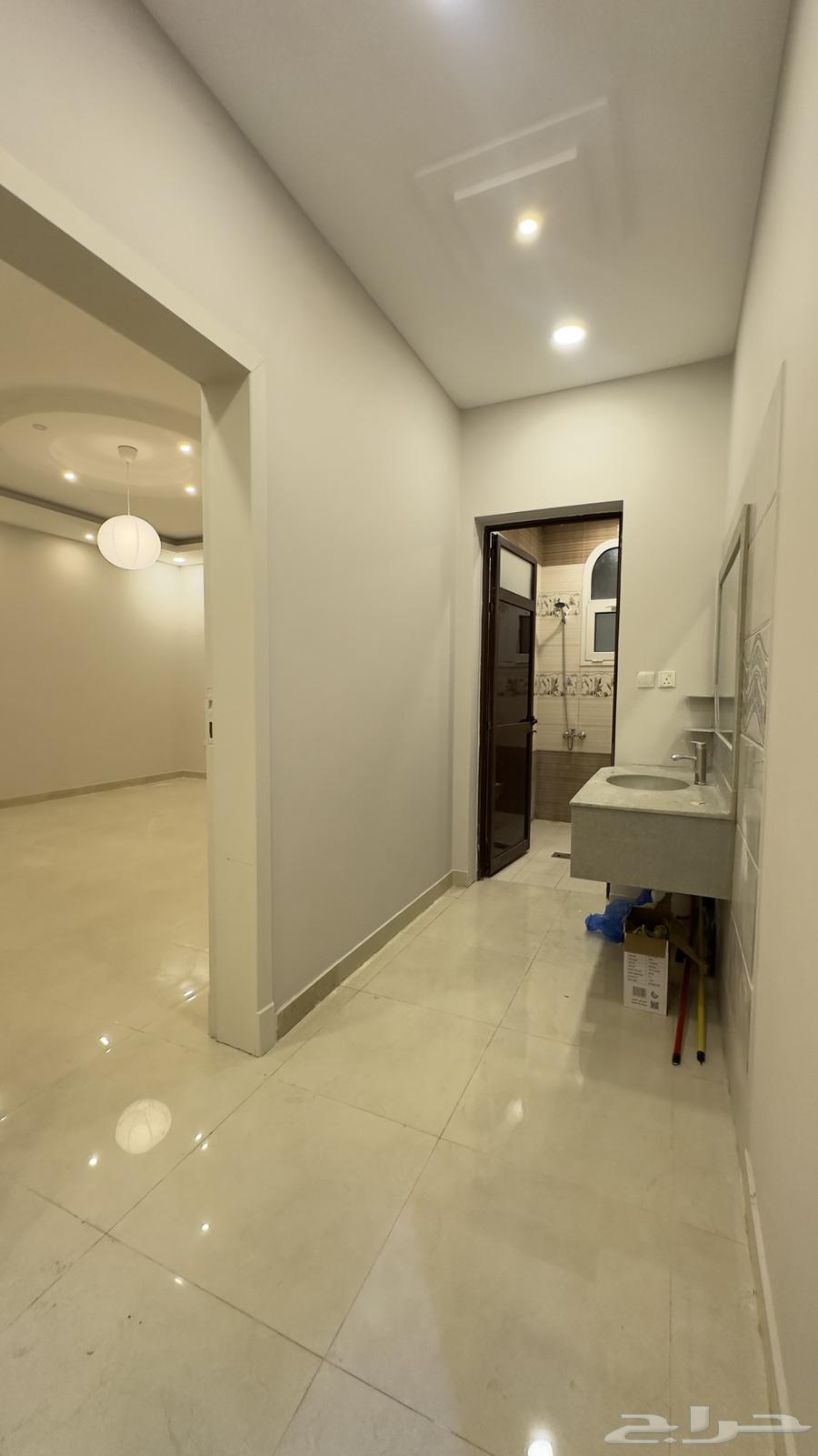 5 bedroom apartment in Dahiat King Fahd 10