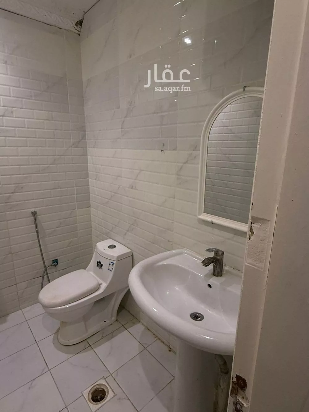 شقة 1 غرف في الملقا 6