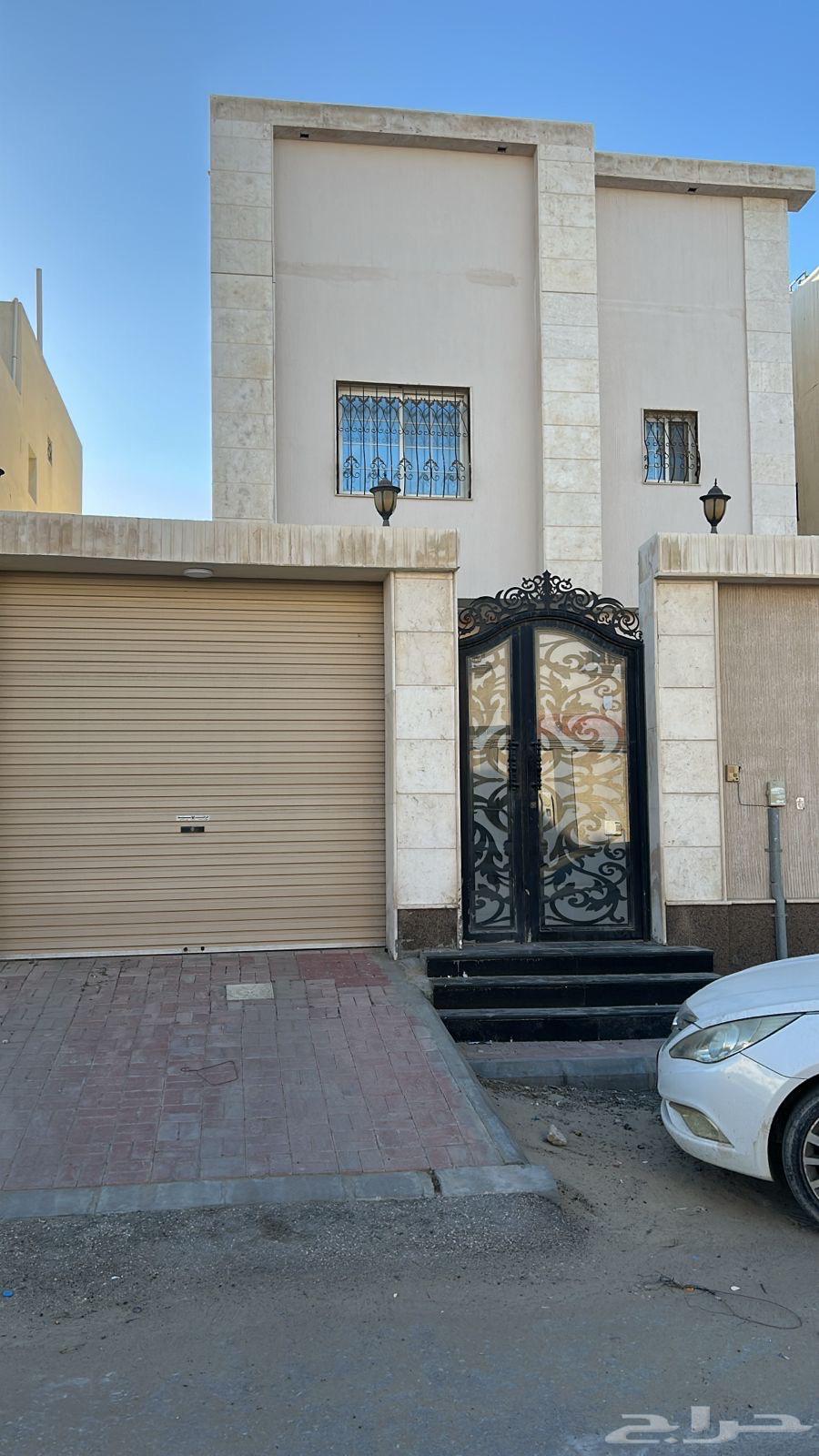 فيلا 9 غرف في ضاحية الملك فهد 3
