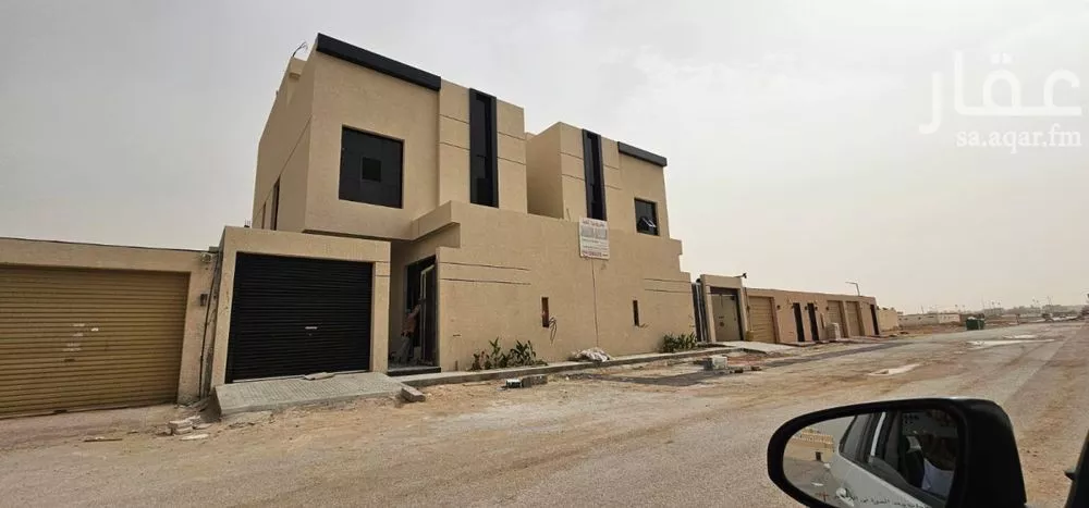 5 bedroom villa in Al Aridh 4