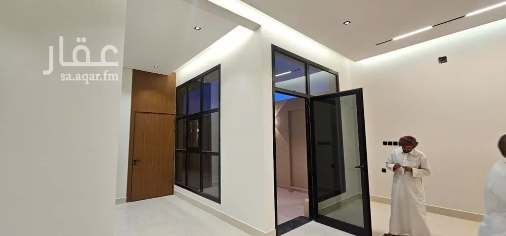 5 bedroom villa in Al Aridh 7