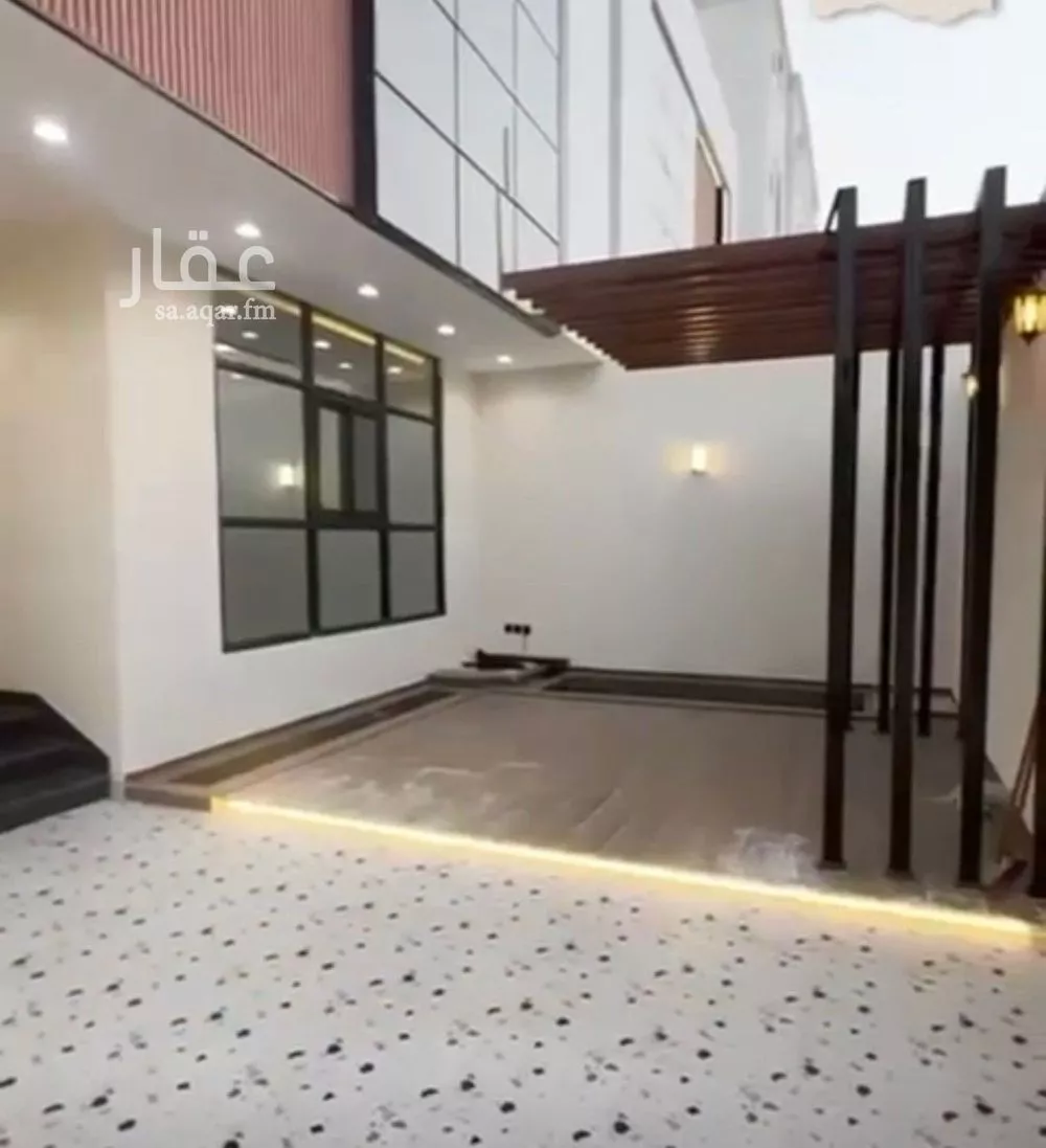 فيلا 7 غرف في الملك فهد 2