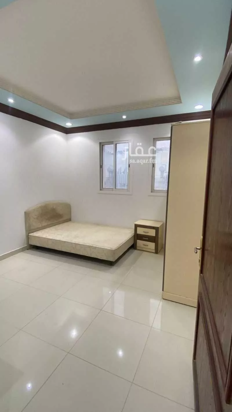 عمارة 916 م² في العارض 3