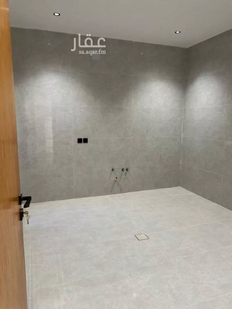 فيلا 8 غرف في ديراب 15