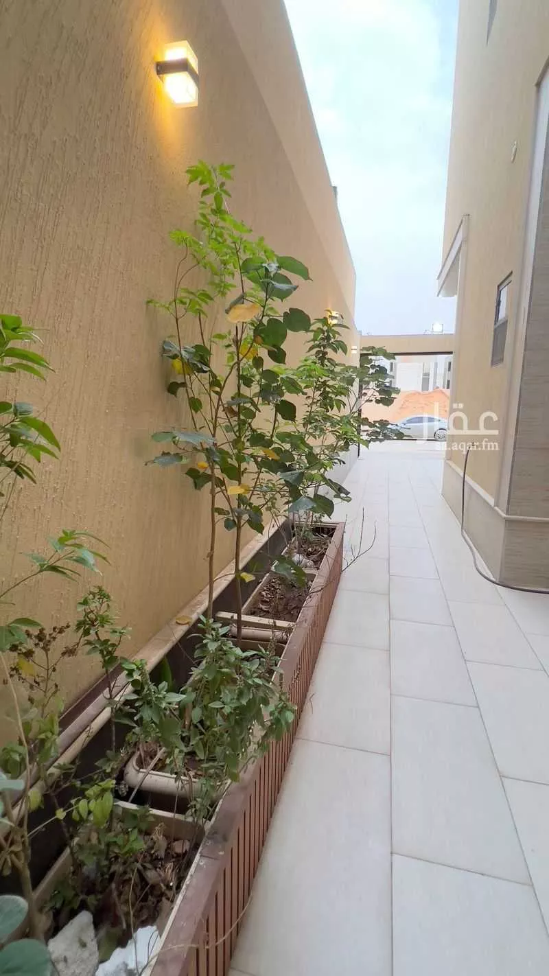 فيلا 8 غرف في الرمال 4