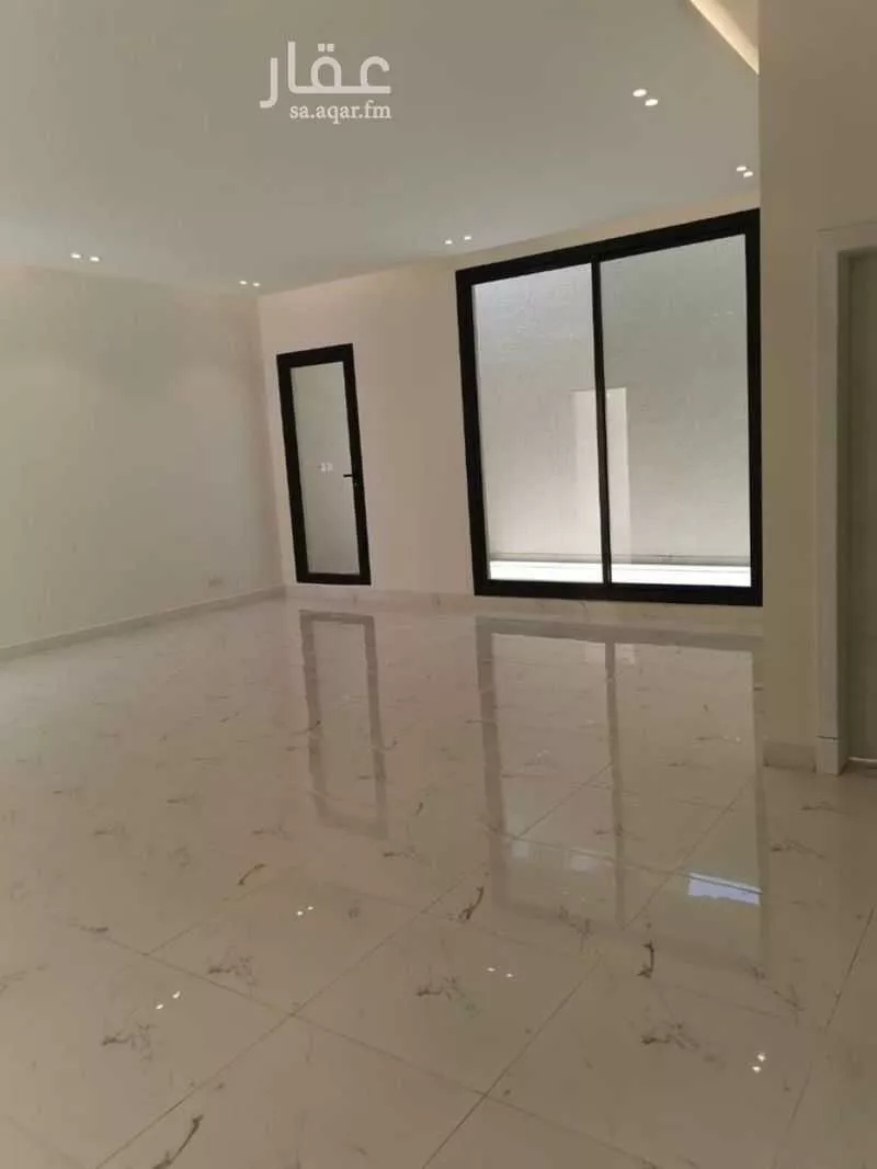 7 bedroom villa in Al Aridh 7
