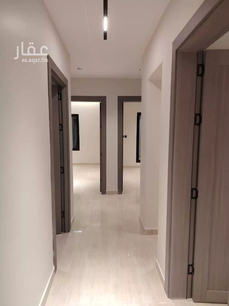شقة 5 غرف في الحمرا 9