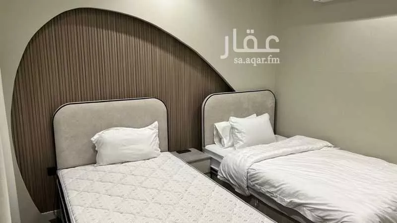 شقة 4 غرف في الحمرا 12