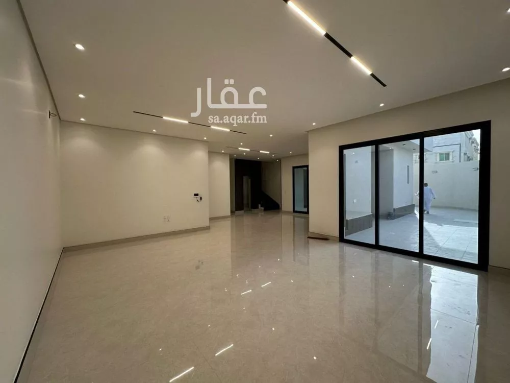 9 bedroom villa in Al Shiraa 5