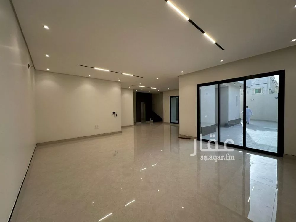 9 bedroom villa in Al Shiraa 8