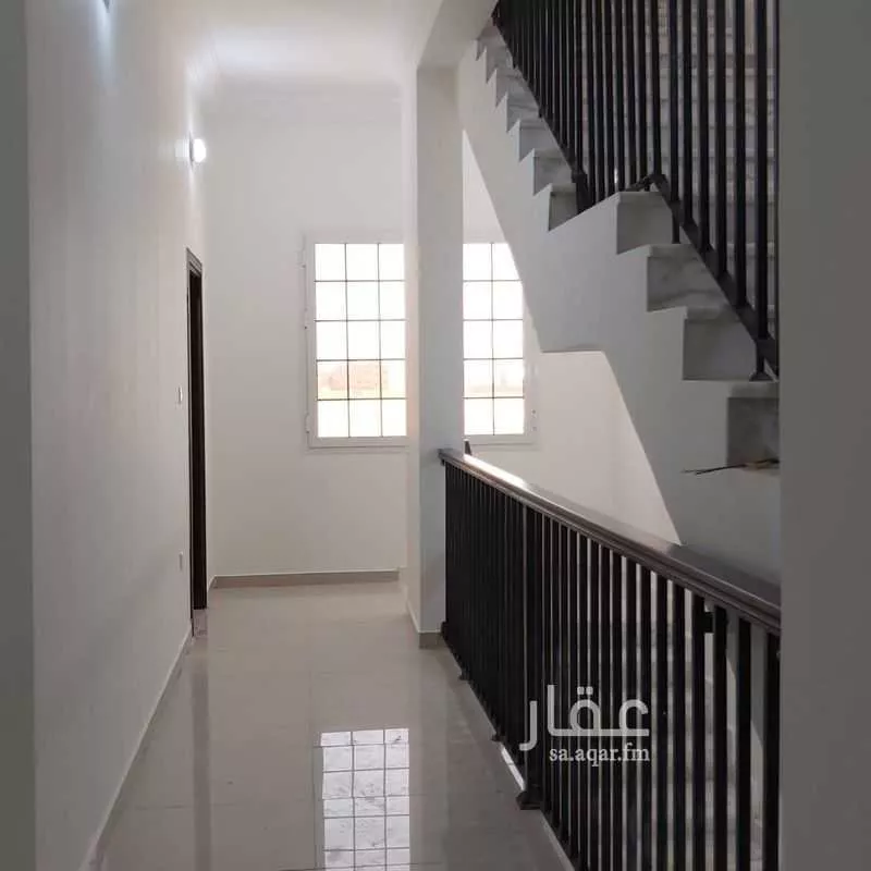 فيلا 5 غرف في المنارات 3