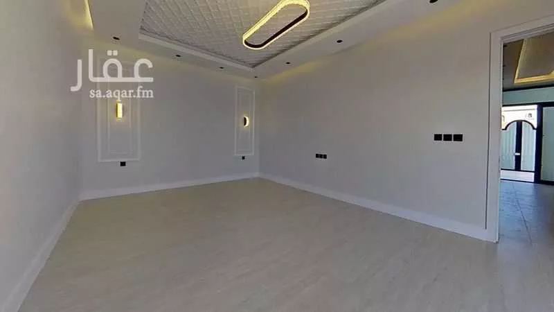 فيلا 5 غرف في الشراع 12