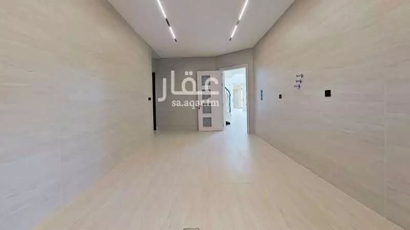 فيلا 5 غرف في الشراع 15