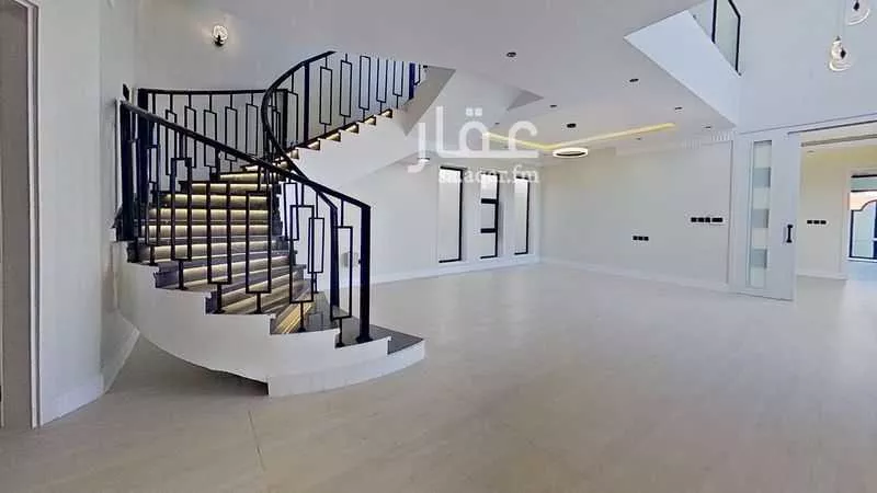 فيلا 5 غرف في الشراع 4