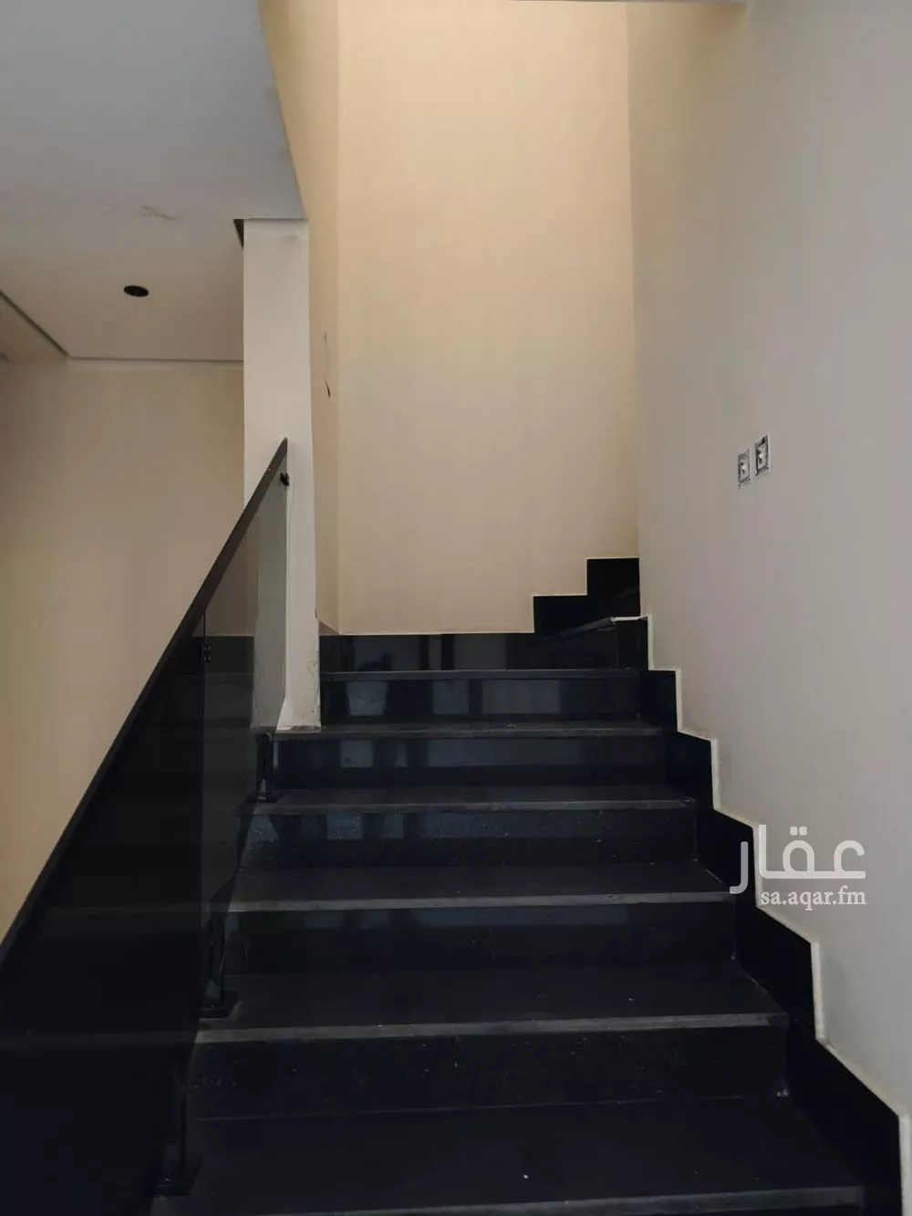 6 bedroom villa in Al Buhairah 12