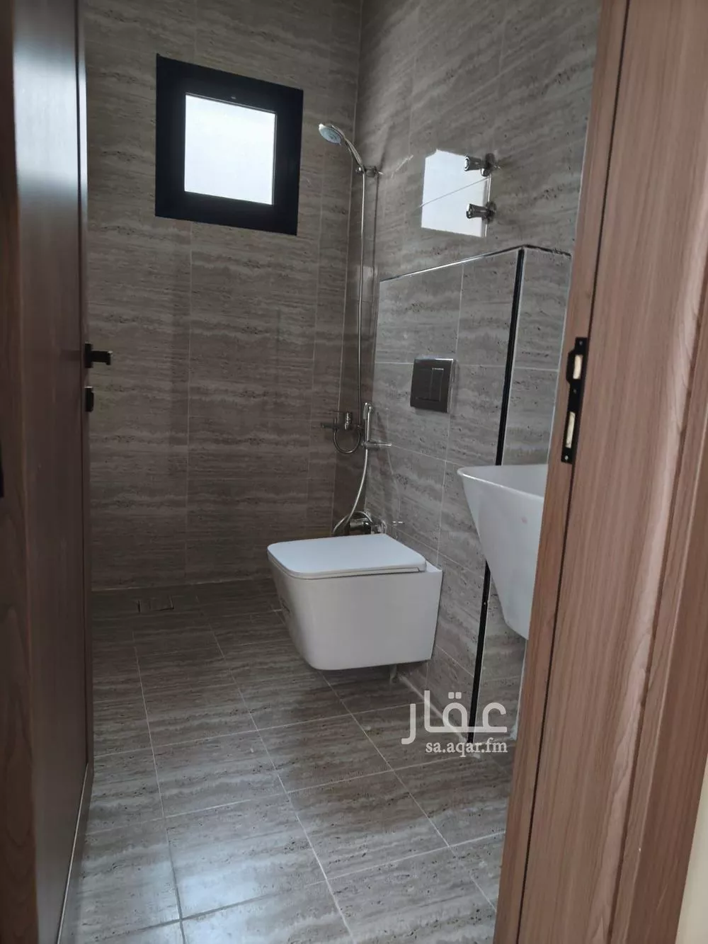 6 bedroom villa in Al Buhairah 6