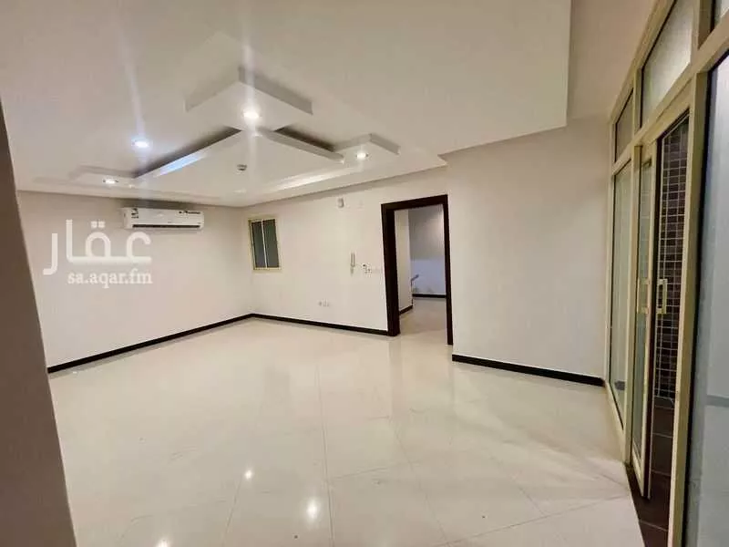 4 bedroom apartment in Al Qusur 3