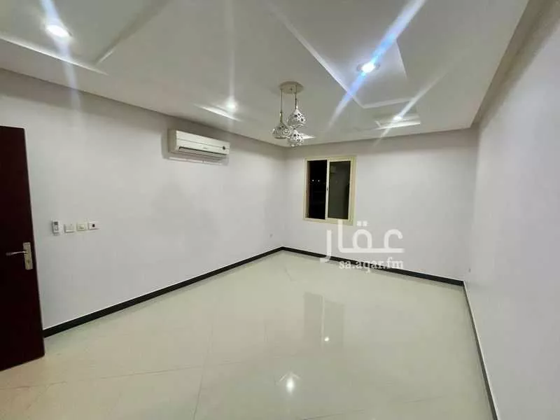 4 bedroom apartment in Al Qusur 4