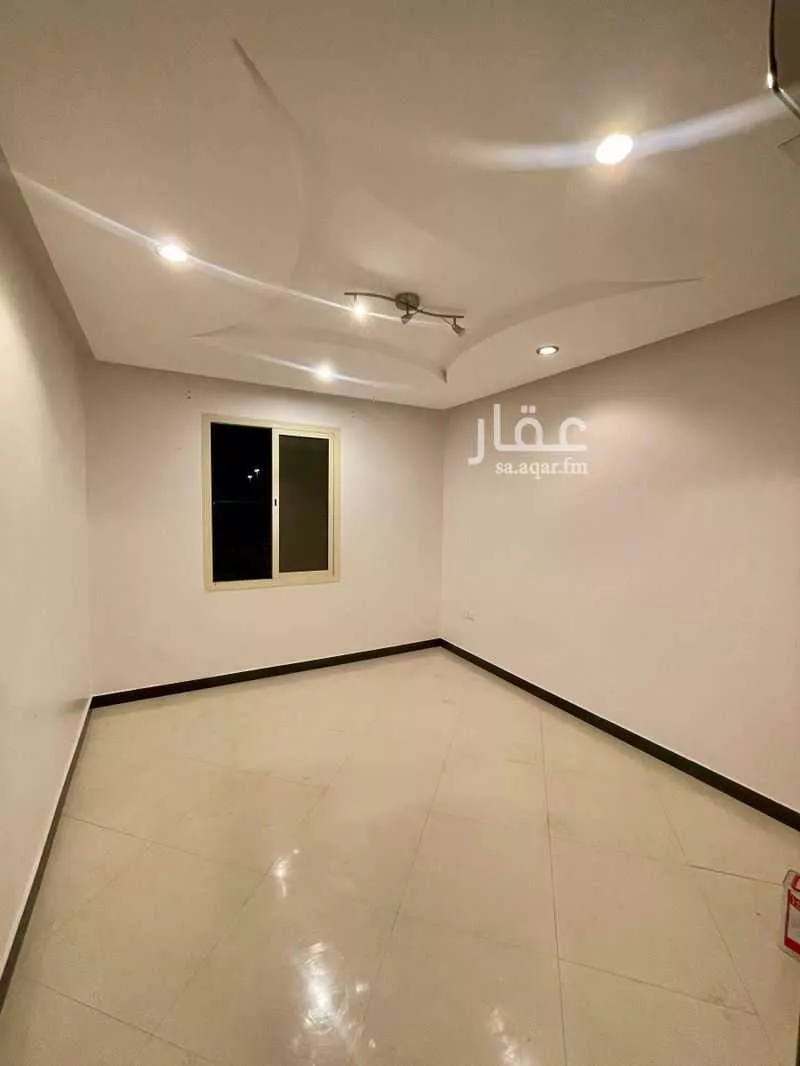 4 bedroom apartment in Al Qusur 6