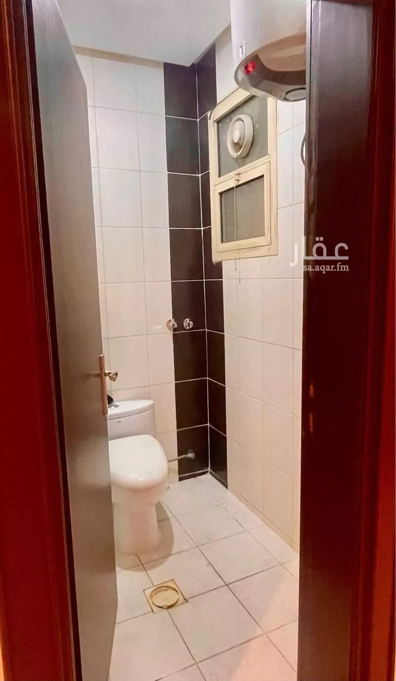 4 bedroom apartment in Al Qusur 9